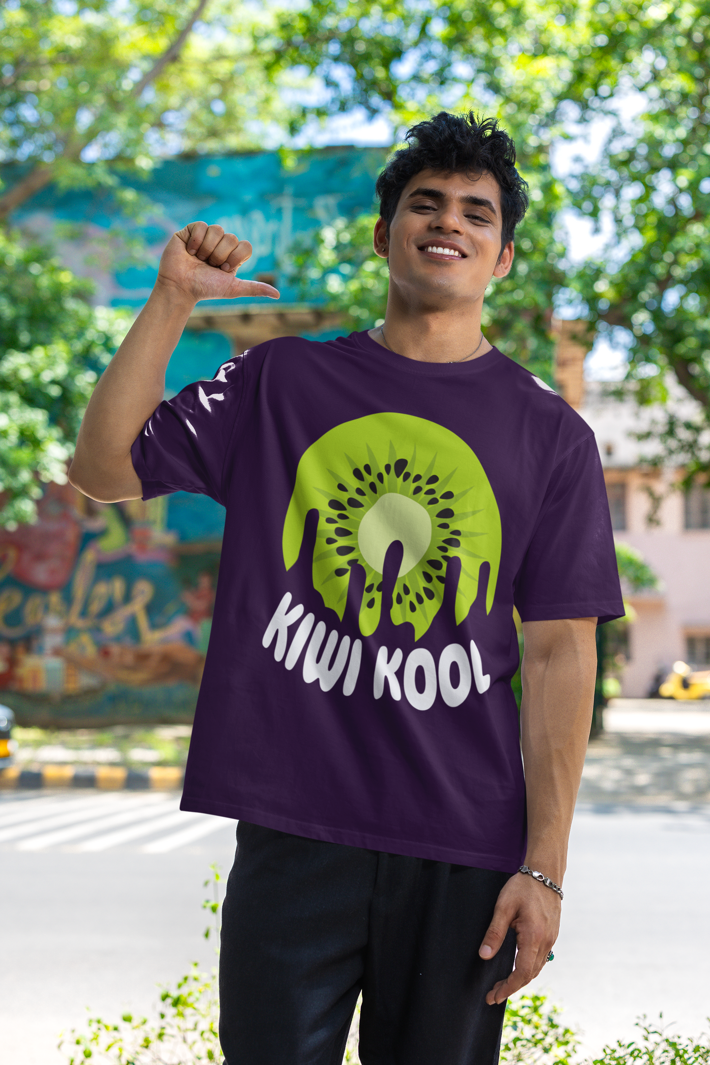 Kiwi Kool Urban Funk Oversized T-shirt (M)